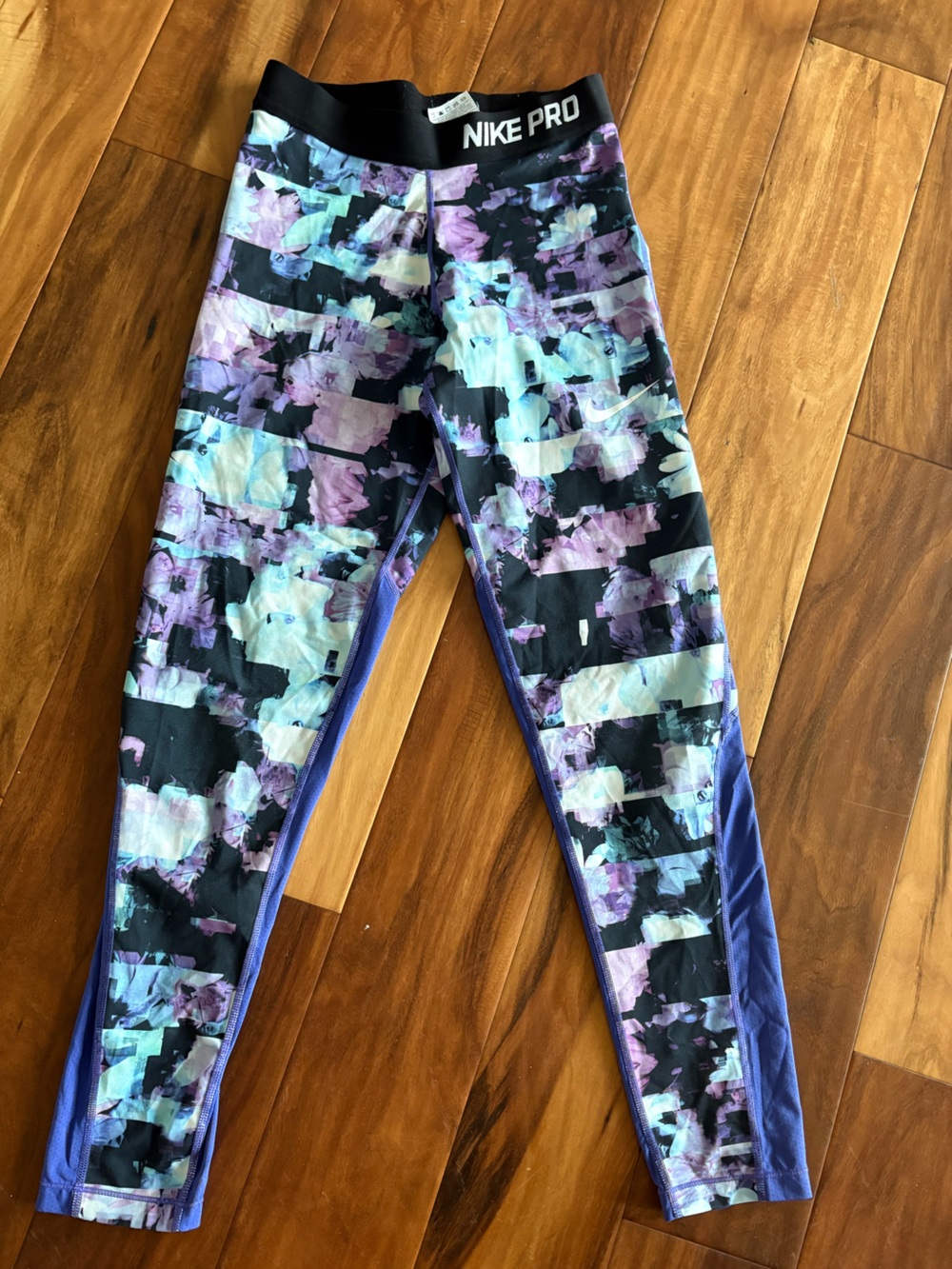 Nike Girls Black, Purple & Aqua Patterned Leggings